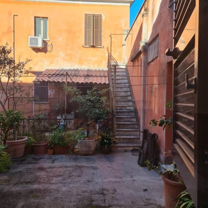 Julia Nel Cuore Di Trastevere 罗马 外观 照片